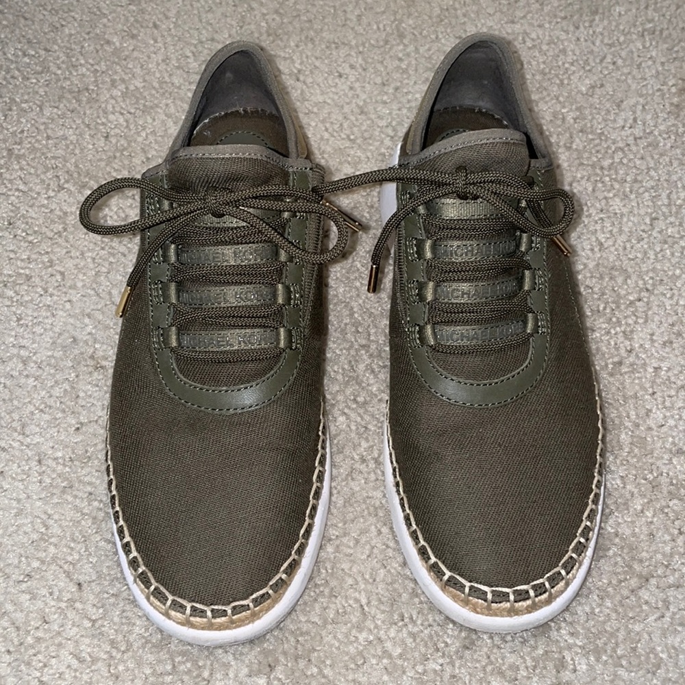 Michael Kors Finch Lace Up Sneakers Women's Size 7 Green